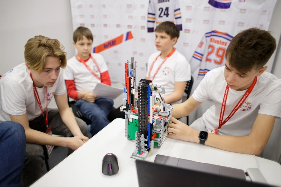 Национальный чемпионат по робототехнике стартовал в Нижнем Новгороде 23 апреля