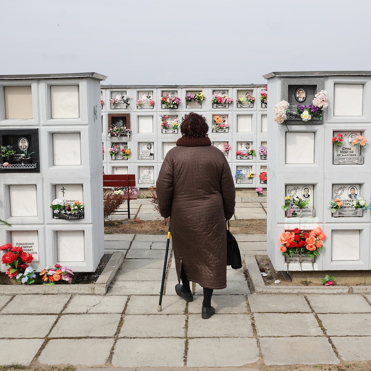 Погребальные традиции белорусов: хоронили сердца предков, ставили в крипте  бочонки со внутренностями и бросали ветки на могилы самоубийц - KP.RU