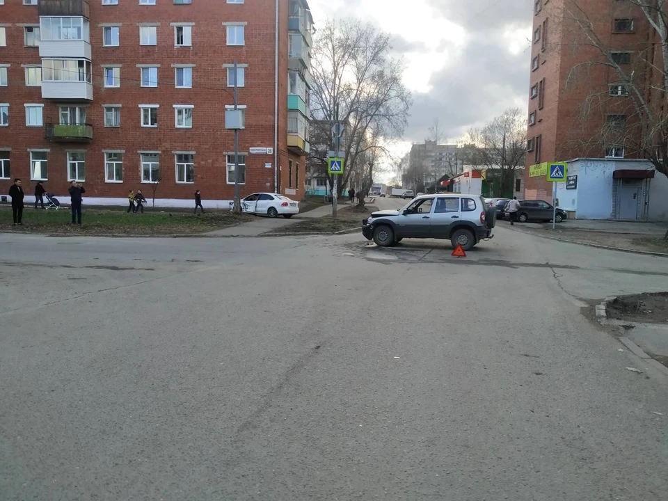 17-летний подросток пострадал в ДТП на перекрестке на улице Новостроительная в Ижевске