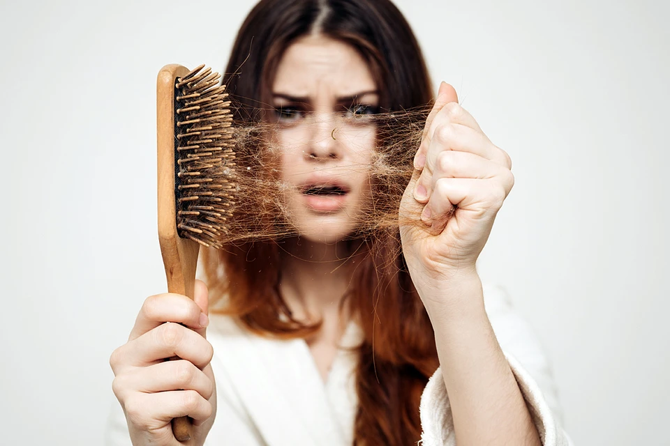 Самой частой дерматологической проблемой после перенесенного ковида становится выпадение волос