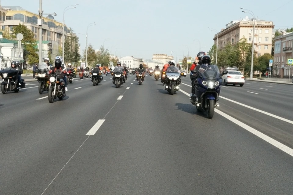 Мотоциклистов на дорогах становится все больше.