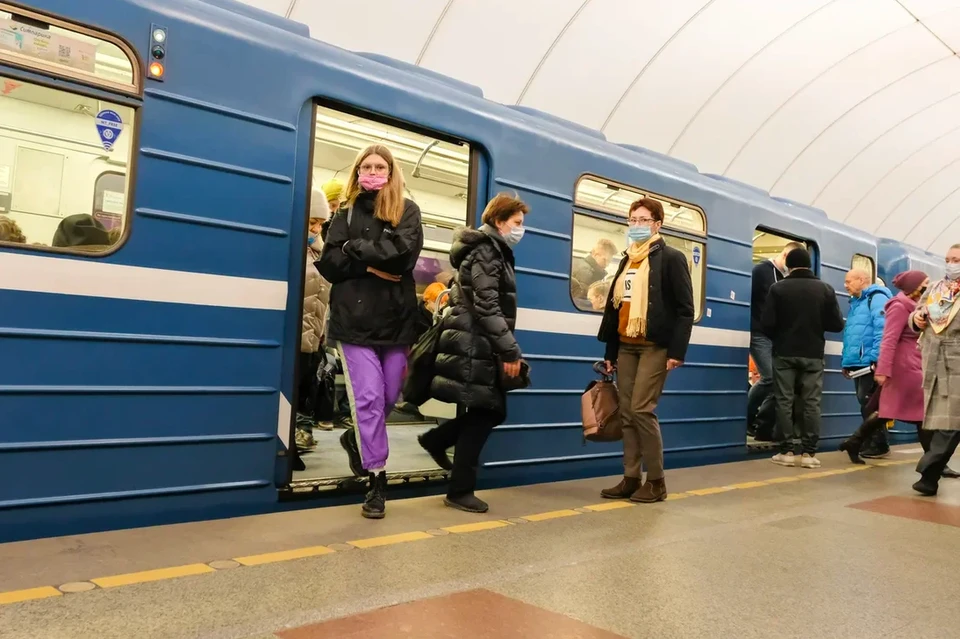 Петербургский метрополитен обыскали на наличие взрывчатки