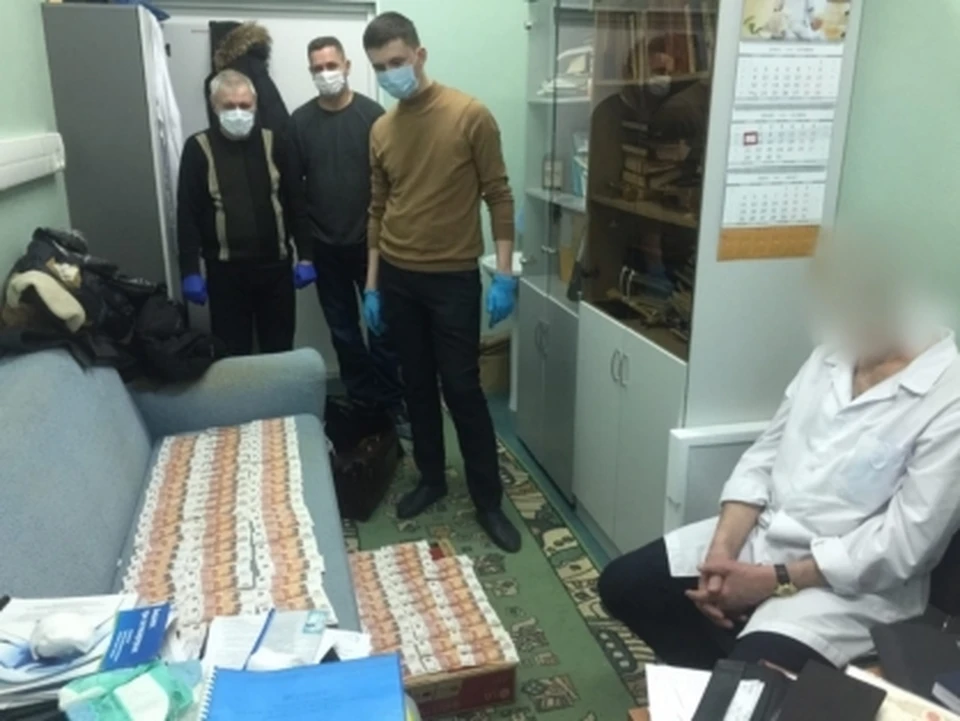 Завершили расследование дела сургутского врача, вынуждавшего инвалидов давать ему взятки Фото: СУ СК РФ по ХМАО-Югре