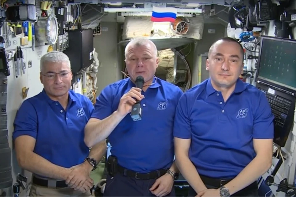 Экипаж МКС поздравил землян с Днем Победы