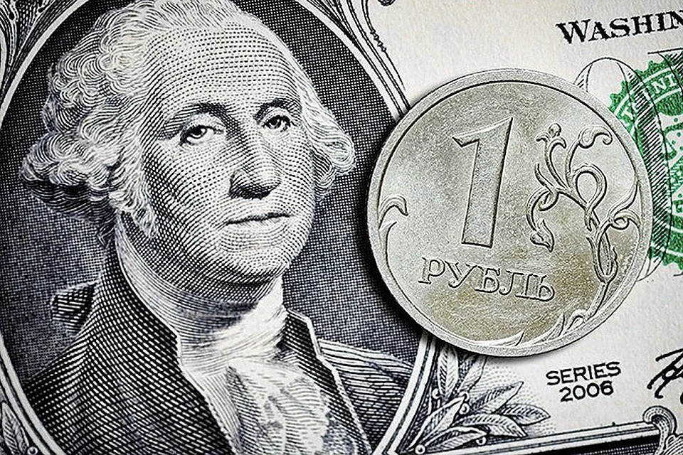 Аналитик назвал условия снижения курса доллара до 50 рублей
