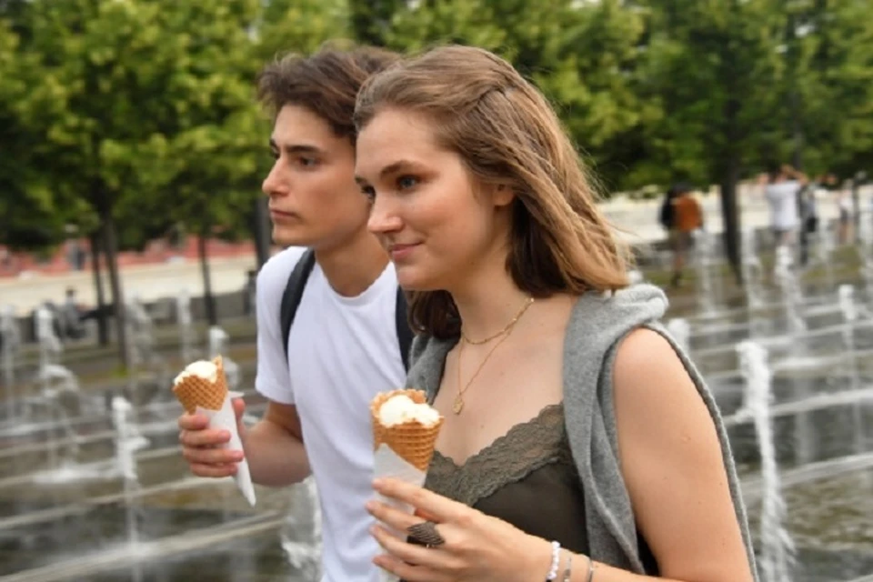 Квас, мороженное и выпечку начали продавать на улицах Хабаровска