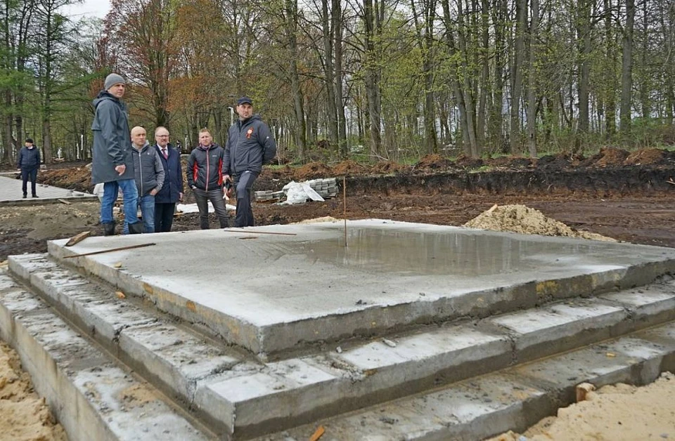 В парке Победы в Орле заложили основание часовни-памятника. Фото: пресс-служба администрации города