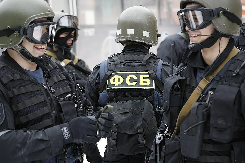 ФСБ пресекла работу частной клиники, делавшей поддельные справки для въезда иностранцев в Россию
