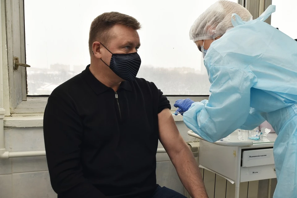 Сам Николай Любимов сделал прививку от коронавируса зимой.