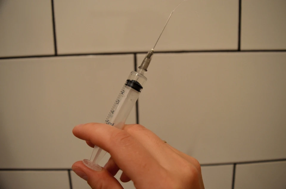 В Орловской области завершили вакцинацию почти 52,5 тысячи человек (по данным на 13 мая 2021)