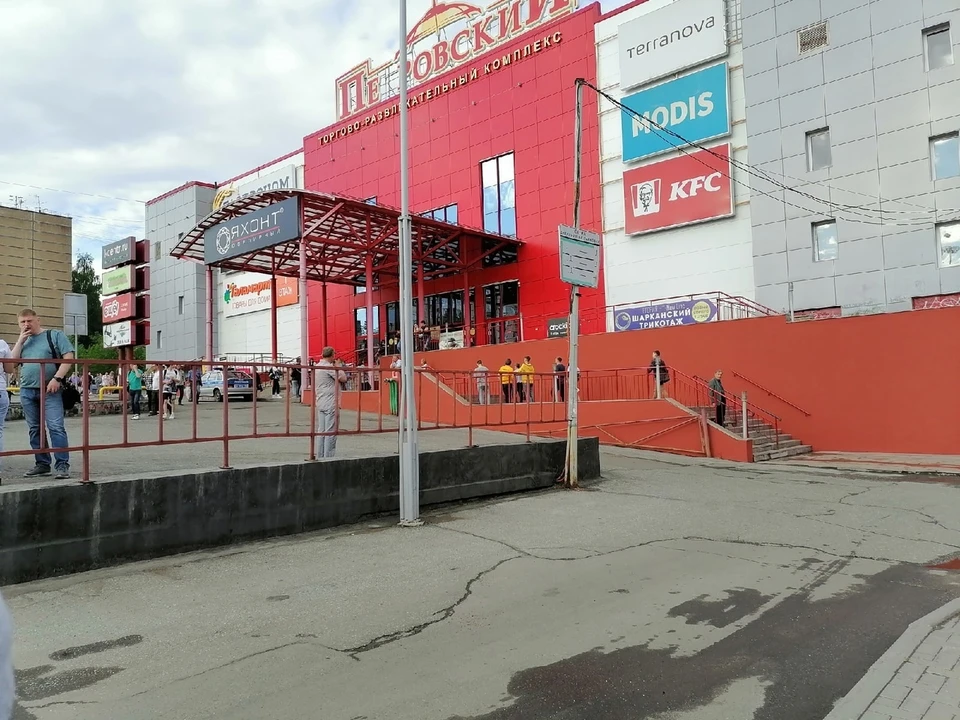«Комсомолка» проверила слухи об эвакуации в торговых центрах Ижевска Фото: Анна Евграфова, https://vk.com/izhevsk.life