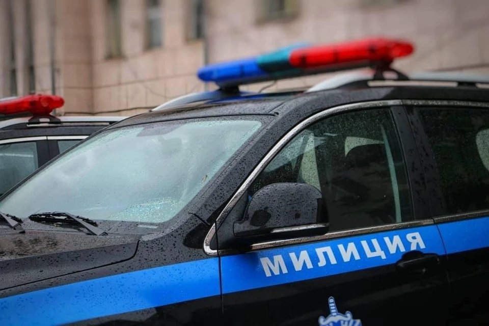 На месте происшествия работают сотрудники УОБДД.