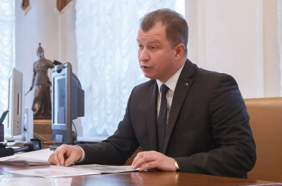 До этого Василий Сизиков прославился тем, что ввел для своих подчиненных дресс-контроль. Фото: департамент информационной политики Свердловской области