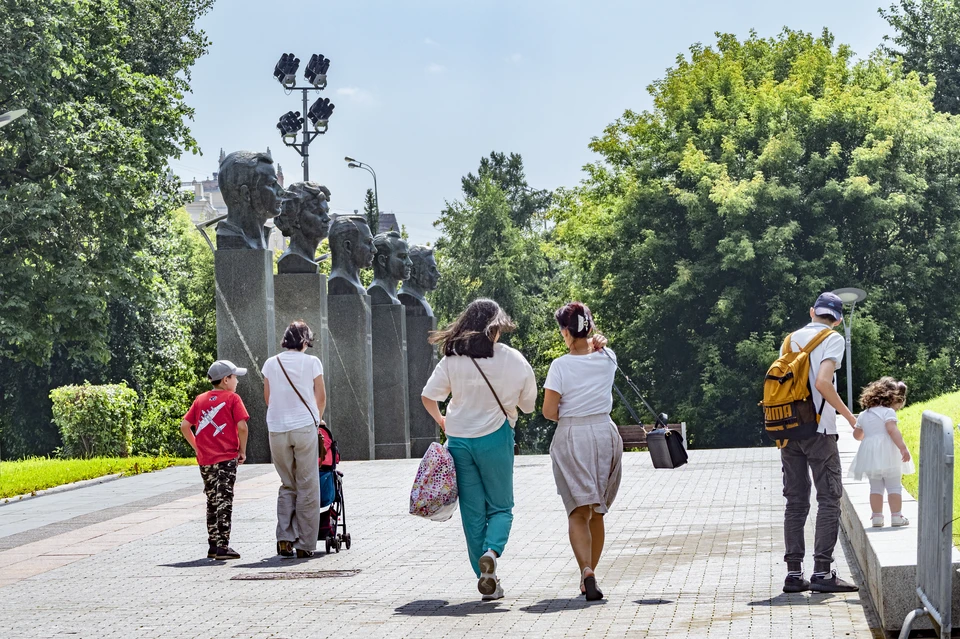 Самые счастливые россияне живут в Москве, Петербурге и Новосибирске
