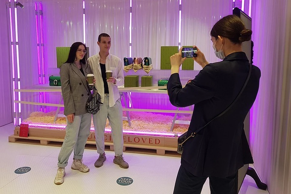 Нарушения были выявлены в кафе Gucci