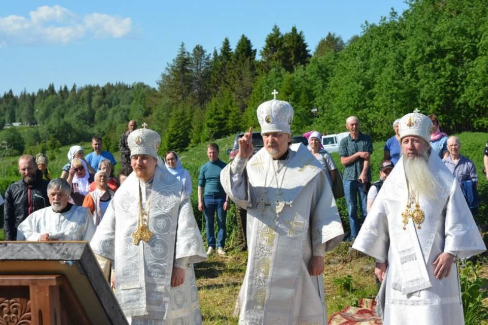 Архиерейское богослужение впервые состоялось на родине Варлаама Керетского. Фото: Мурманская епархия