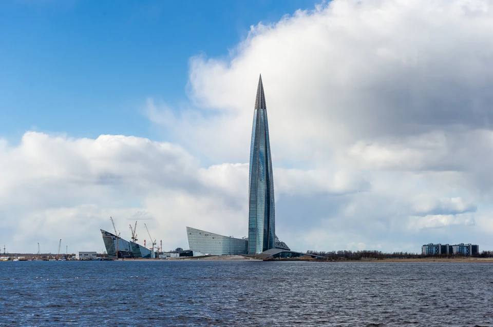 Башня, которая строилась для "Газпрома", вскоре станет местом пребывания штаб-квартиры компании.