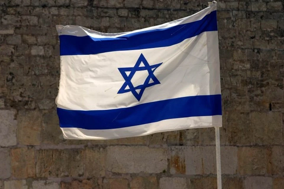 Израиль вернул масочный режим