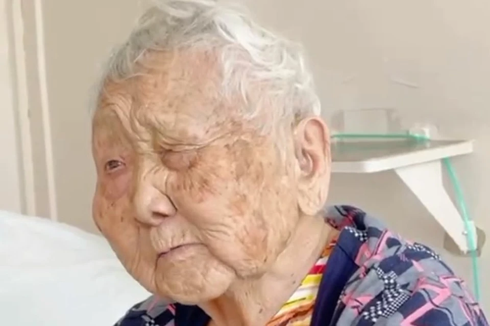 «Осталось пережить только прилет инопланетян»: 101-летняя сибирячка победила коронавирус и двухстороннюю пневмонию. Фото: Фото: пресс-служба БСМП