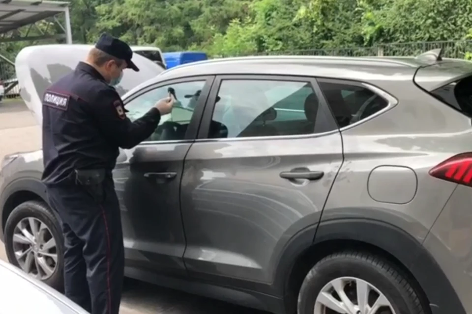 Два уроженца Мурманской области попались на попытке угона иномарки в Петербурге. Фото: ГУ МВД по СПб и ЛО