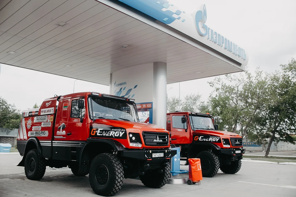 Спортивные траки называют «красными зубрами». Фото: Сеть АЗС «Газпромнефть»