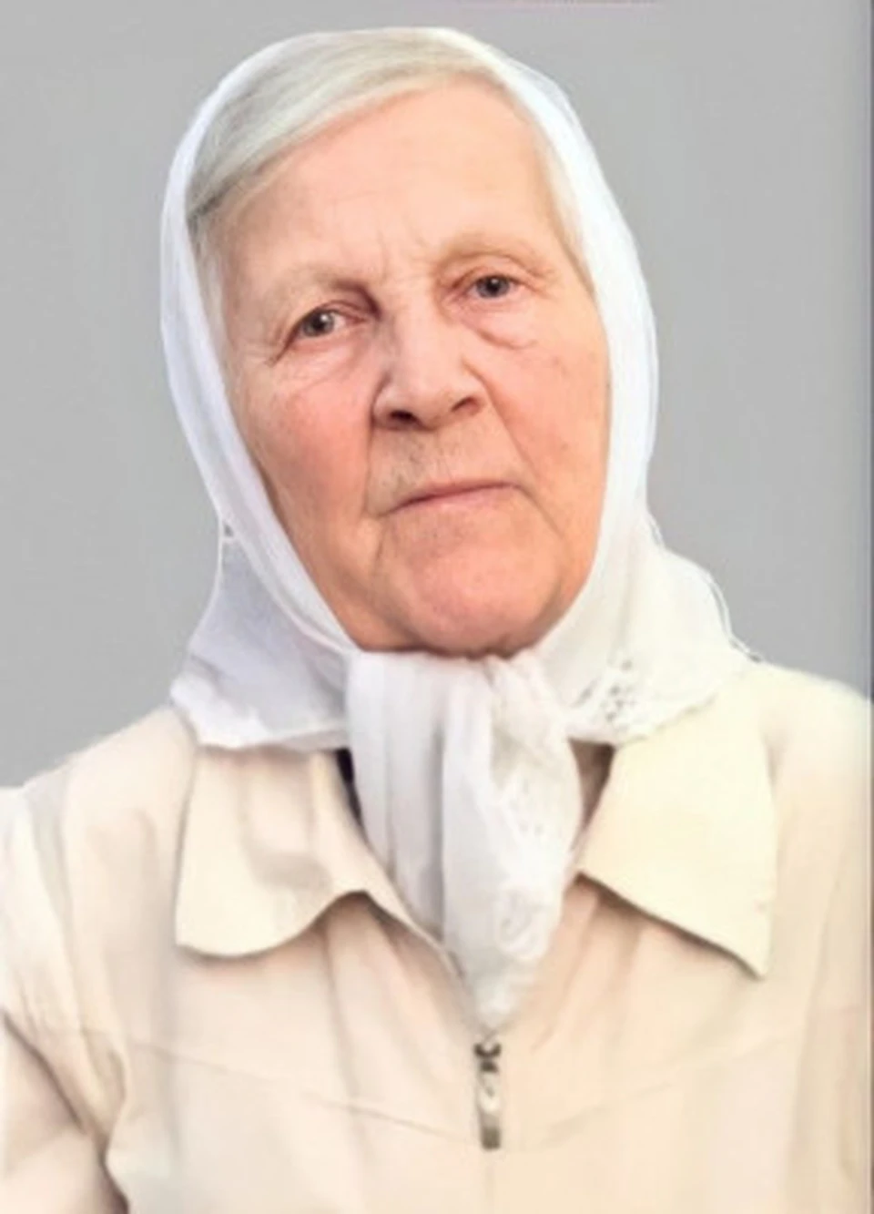 Пенсионерка вышла. Бабушка в белом платке. Калужская пенсионерка. 87 Летняя женщина. Актрисы пенсионерки Валентины.