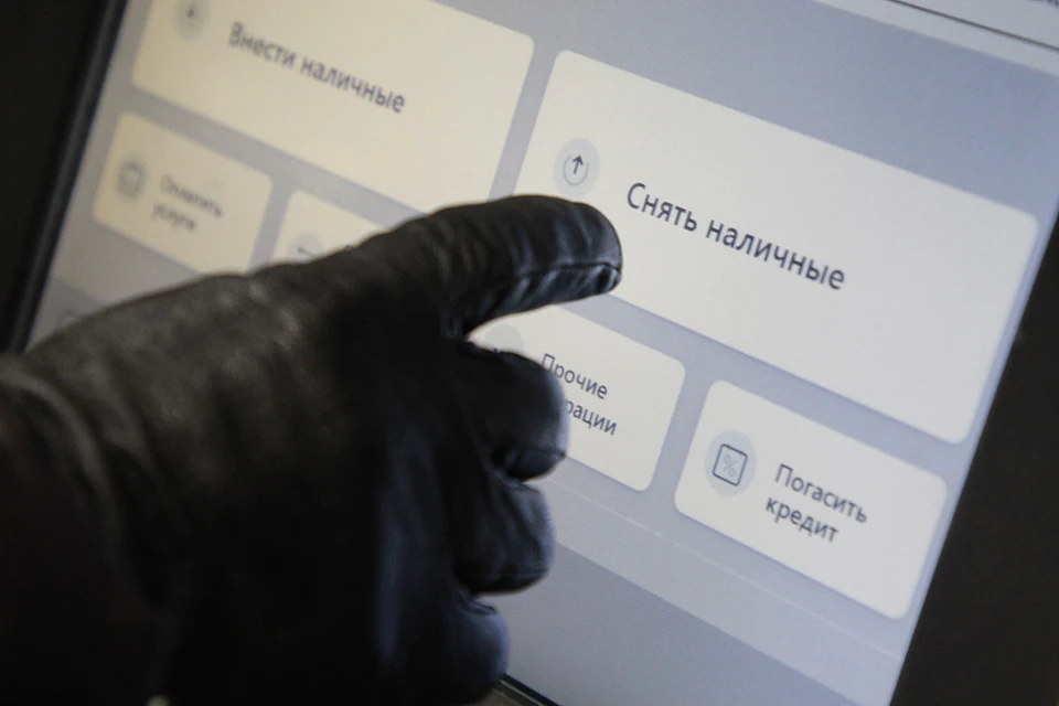 За неделю почти 2,5 миллионов рублей перевели ангарчане мошенникам за аренду жилья, инвестиции и пиломатериалы