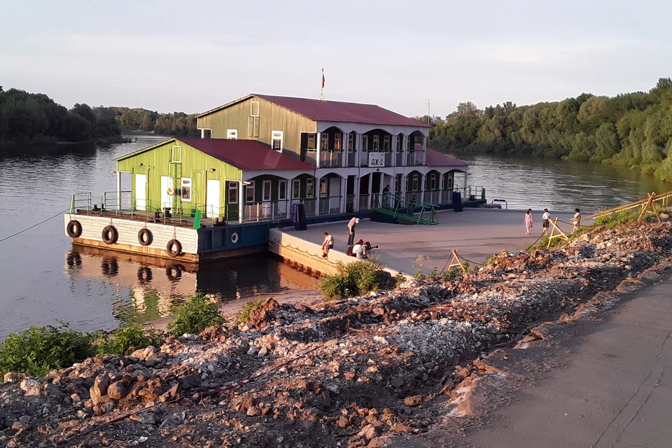 Рязанская пристань в Лесопарке стоит у каменного причала, построенного в 2020 году