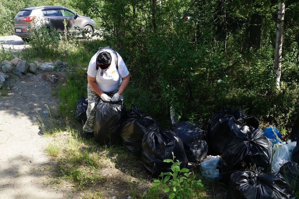 Волонтеры просят беречь природу. Фото: vk.com/cleanup51