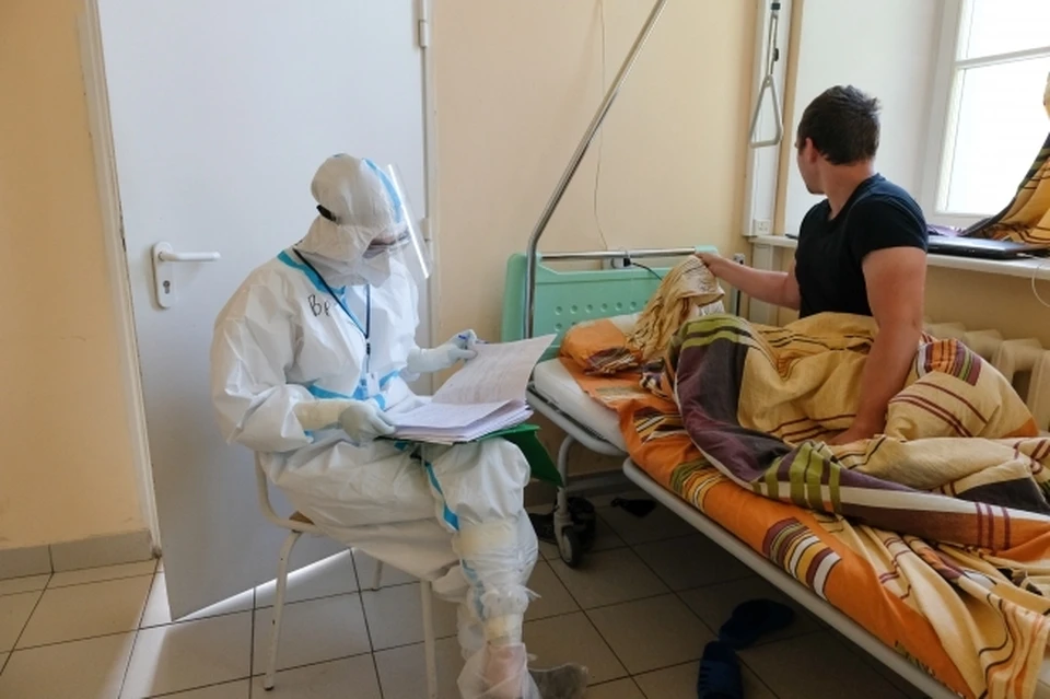 В стационары попали более 500 омичей с коронавирусом.