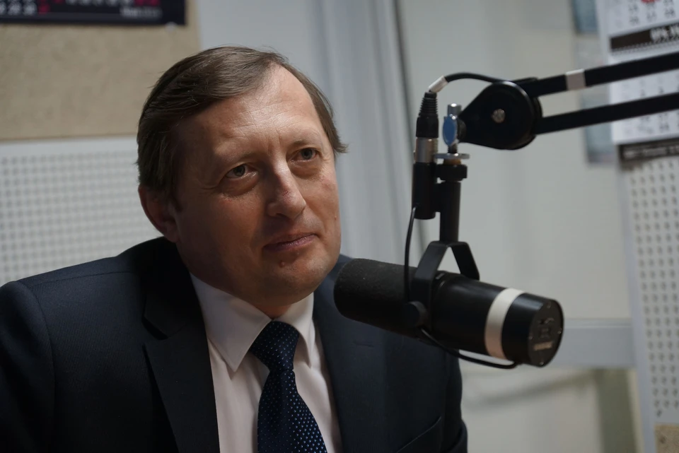 Эфир с заместителем губернатора Свердловской области начался в 13.00