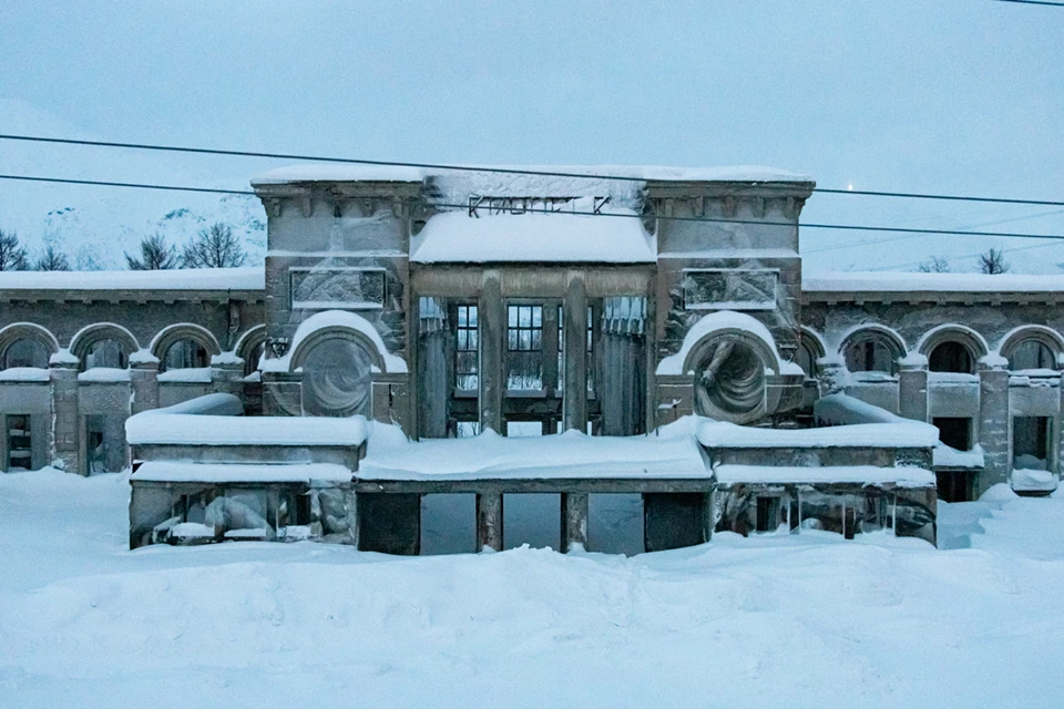 Железнодорожный вокзал в Кировске.
