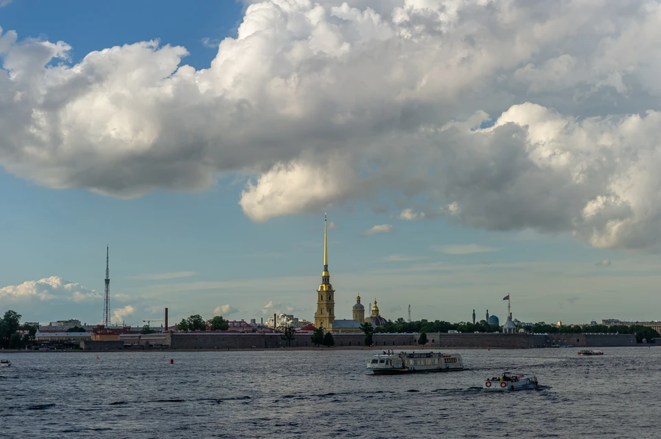 Дожди и грозы обошли стороной Петербург 14 июля