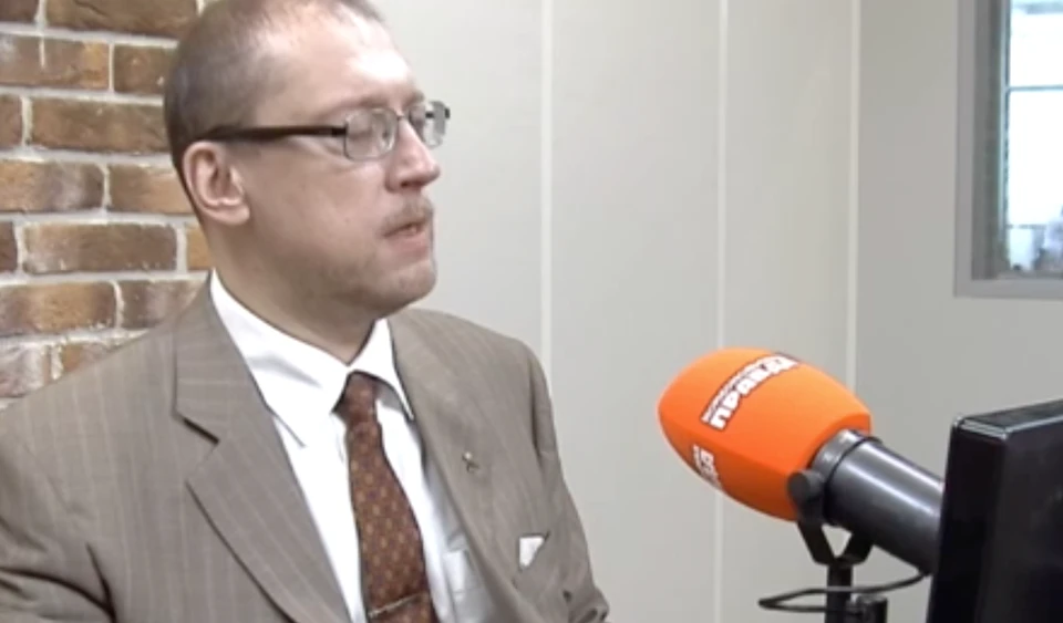 Директор канцелярии российского Императорского Дома Александр Закатов сообщил о том, что наследники дома Романовых привились от ковида российской вакциной.