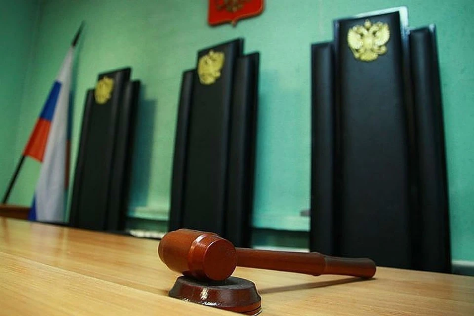 96 тысяч рублей отсудил ангарчанин у страховщика за сломанный телефон