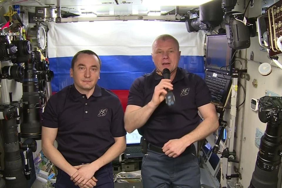 Космонавты Роскосмоса с МКС пожелали удачи сборной России на Олимпиаде в Токио. ФОто: скрин видео