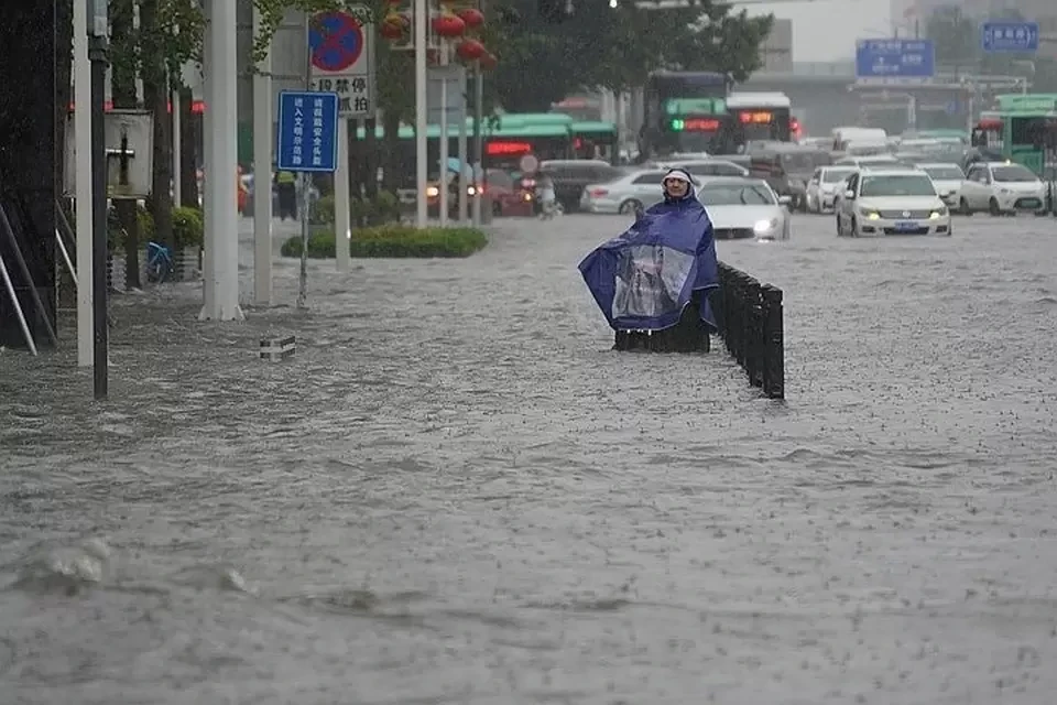 В Китае эвакуировали более 1,6 миллиона человек из-за шторма «Иньфа»
