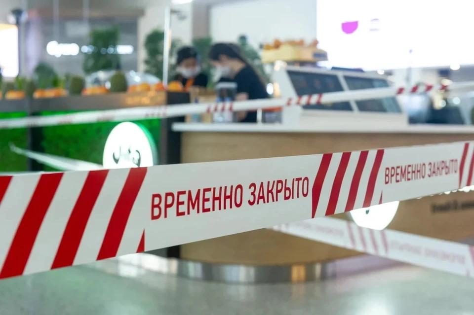 В Петербурге на днях разрешат работать фуд-кортам в ТЦ.