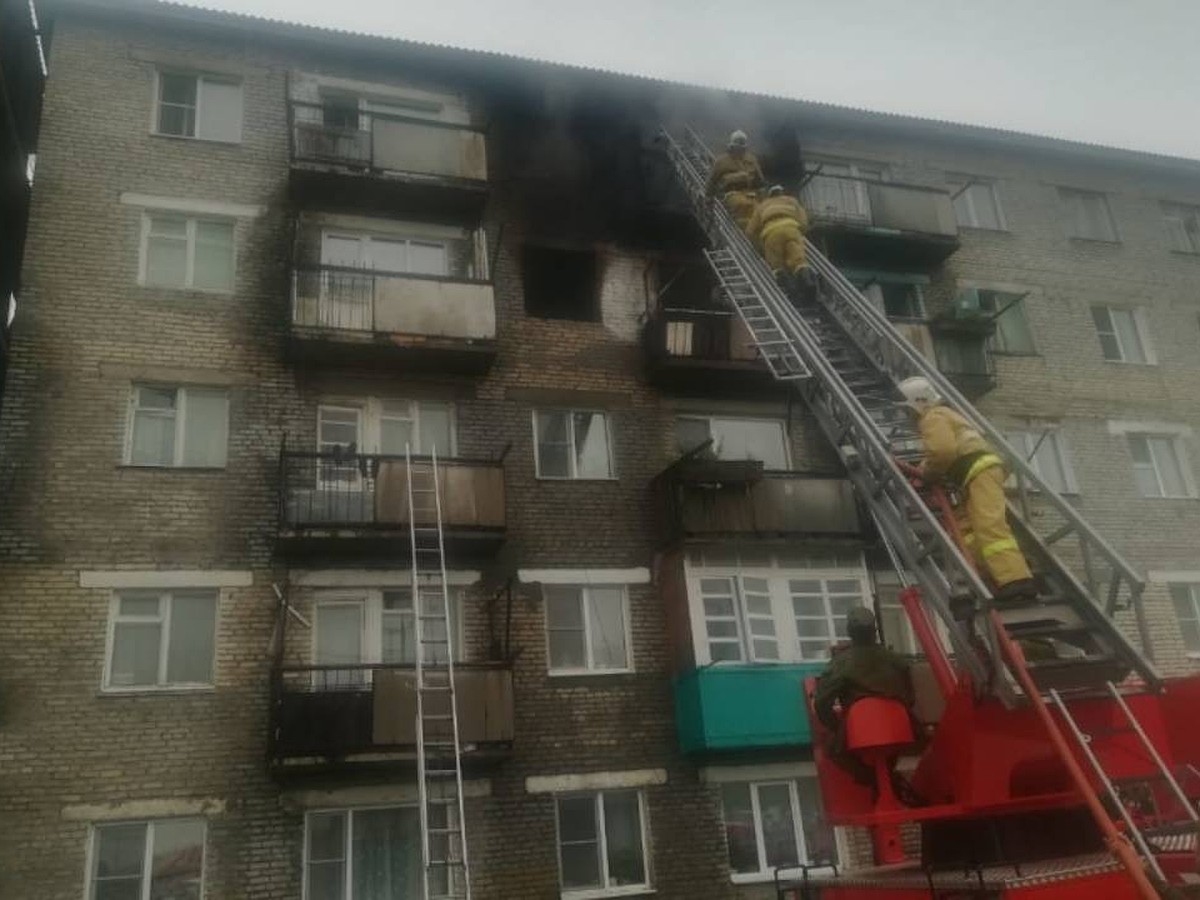 Загорелась квартира, где было застолье»: в Бурятии на пожаре погибли отец и  пятилетняя дочь - KP.RU