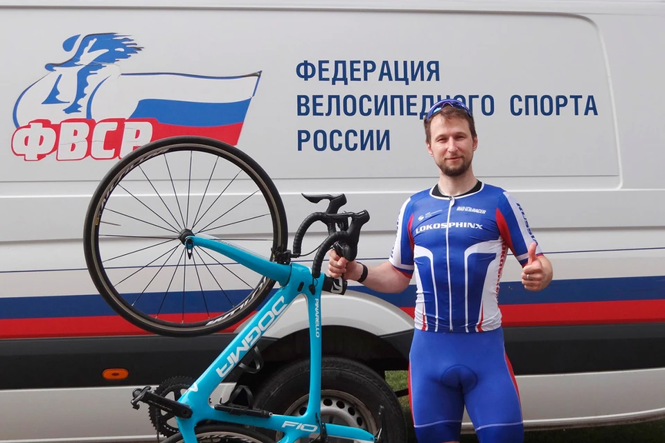 Павел Якушевский выступал на Олимпиаде в Токио в составе сборной России по велотреку.