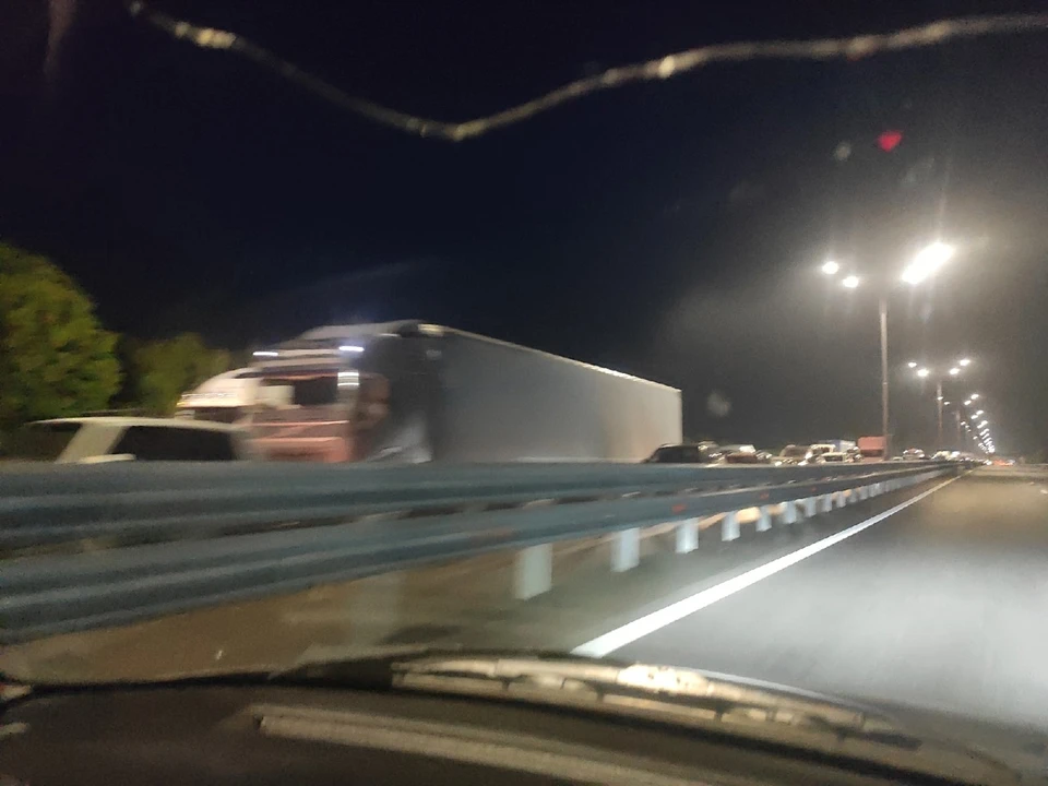 От ГИБДД и спасателей по факту аварии комментариев пока не поступало.