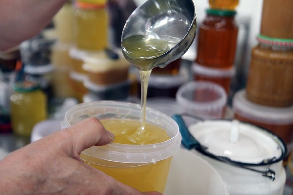 Эксперты Роскачества рассказали об основных видах мошенничества и о признаках некачественного мёда