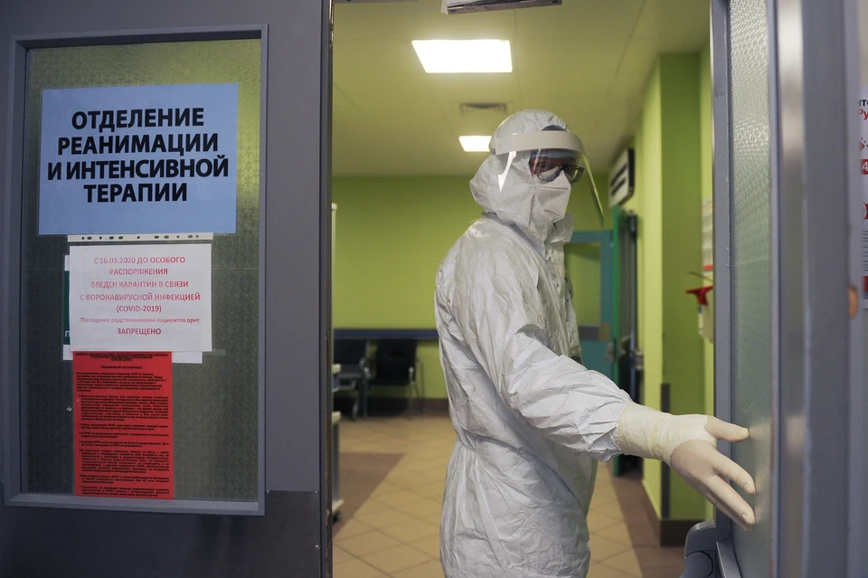 Ученые повторяют: вакцинация — надежный способ избежать тяжелых последствий болезни.