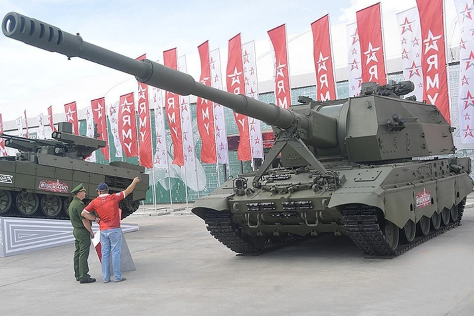 Будет представлено более 600 единиц военной техники