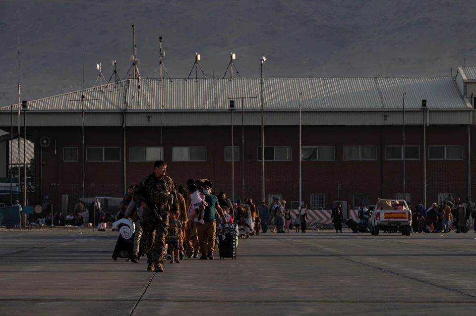 Смертник совершил взрыв в аэропорте Кабула