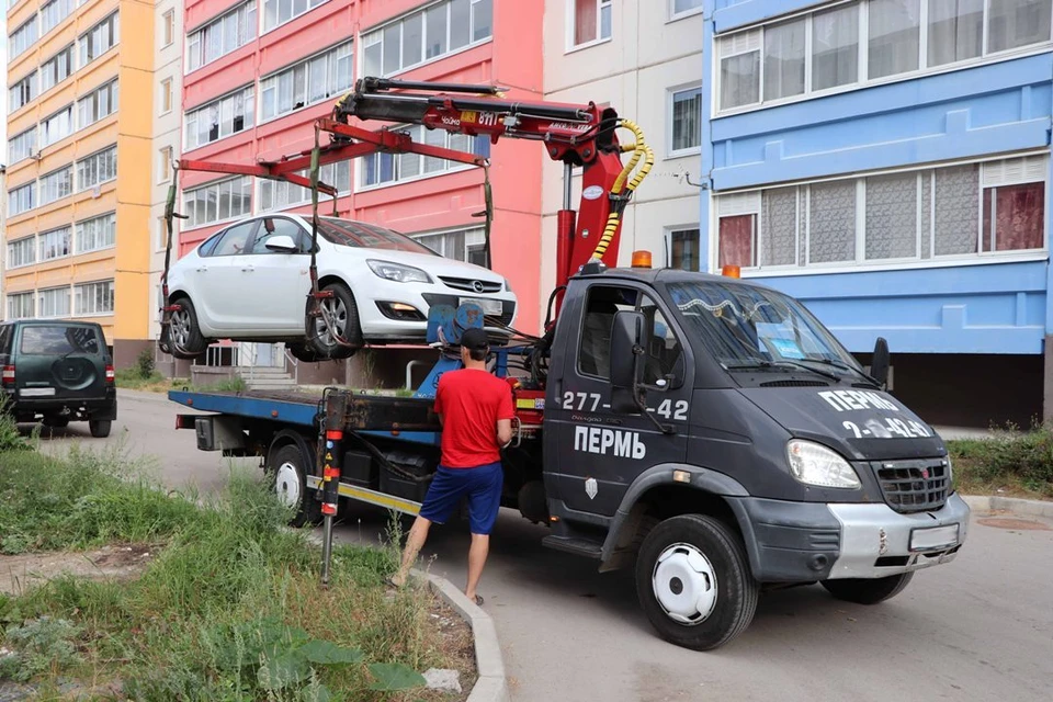 У недобросовестных плательщиков арестовали автомобили.