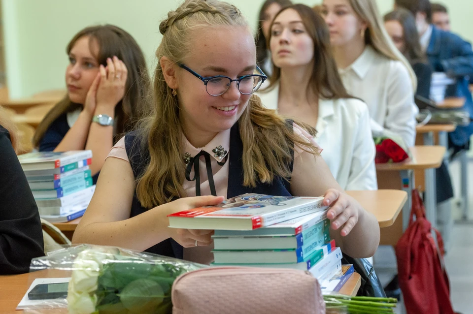 1 сентября 17 миллионов российских школьников сядут за парты.
