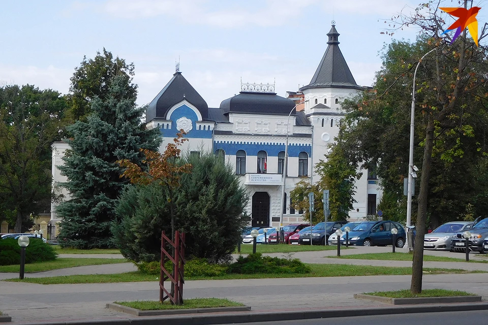 Здание Могилевского художественного музея известно любому белорусу - оно изображено на купюре в 200 руб. Фото: РУБАНОВ Андрей