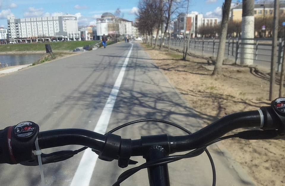 В центре Твери сбили велосипедиста