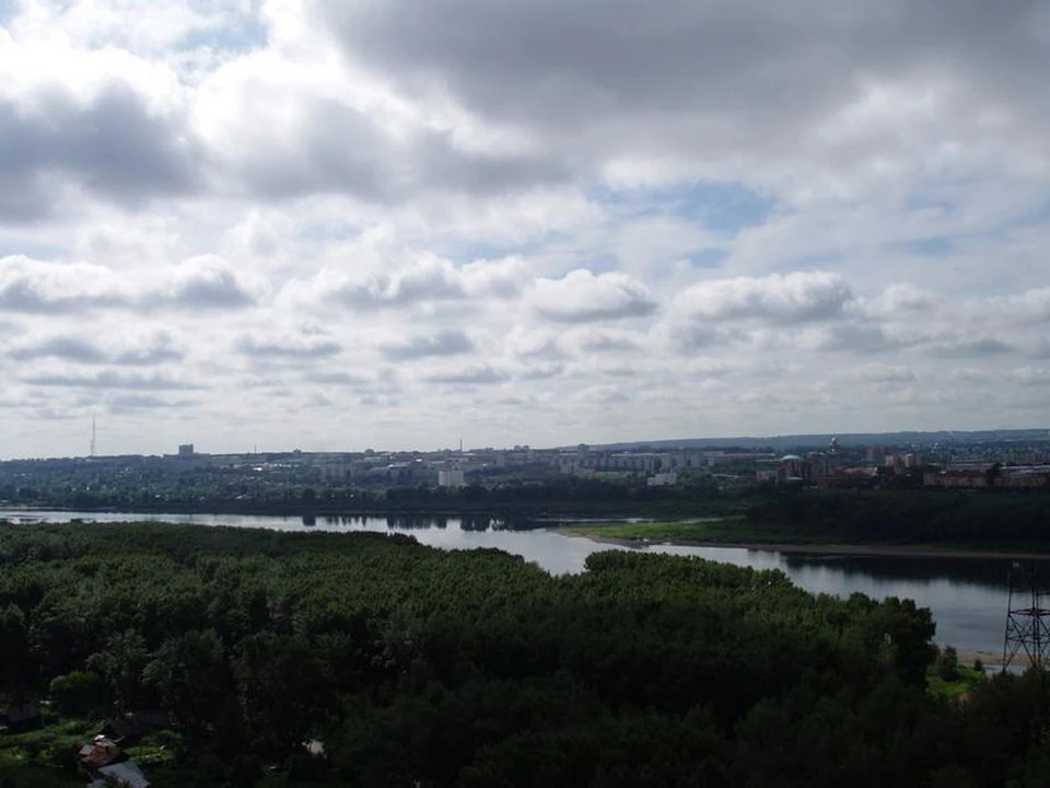 В Кемерове синоптики прокомментировали обмеление реки Томь. Фото: Администрация города Кемерово.